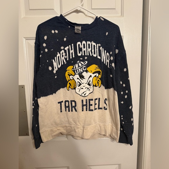 Tops - UNC Tar Heels Navy and White Sweatshirt